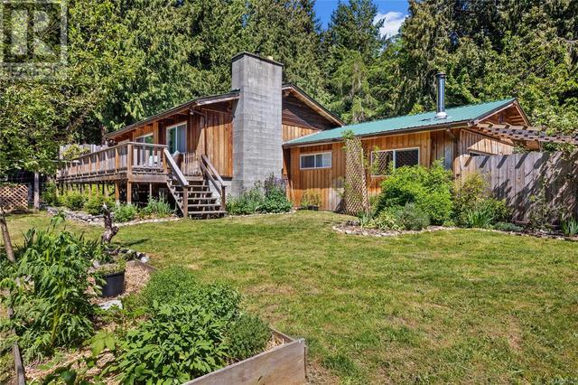 500 Smelt Bay Rd, House detached with 4 bedrooms, 2 bathrooms and 4 parking in Strathcona B BC | Image 18
