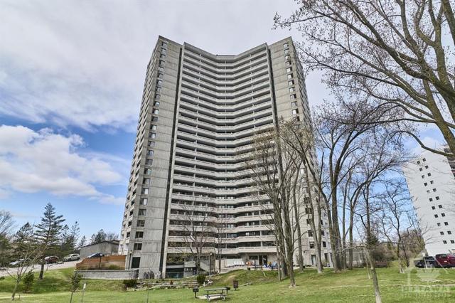801 - 1081 Ambleside Drive, Condo with 2 bedrooms, 1 bathrooms and 1 parking in Ottawa ON | Image 2