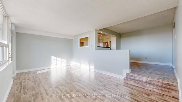 811 - 1360 York Mills Rd, Condo with 3 bedrooms, 2 bathrooms and 1 parking in Toronto ON | Image 9