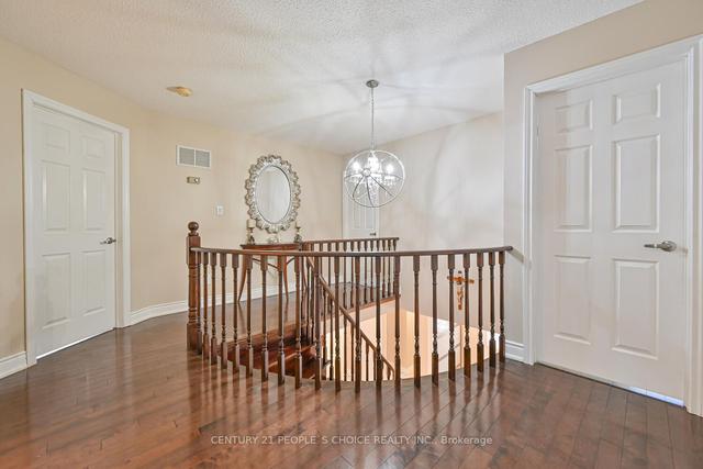 14 Greentree Crt, House detached with 4 bedrooms, 5 bathrooms and 6 parking in Brampton ON | Image 15