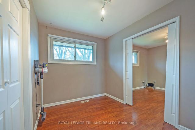 1379 Kostis Ave, House detached with 3 bedrooms, 1 bathrooms and 14 parking in London ON | Image 13