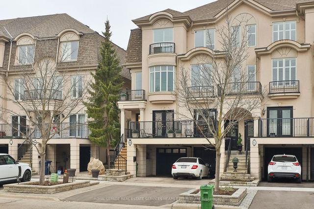 41g Green Belt Dr, House attached with 3 bedrooms, 3 bathrooms and 3 parking in Toronto ON | Image 1