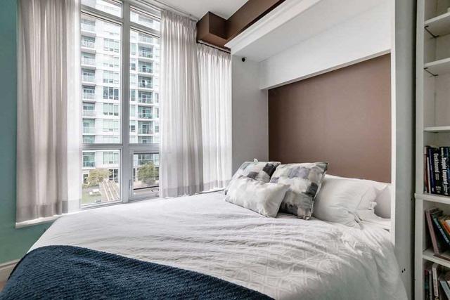 703 - 1900 Lake Shore Blvd W, Condo with 2 bedrooms, 2 bathrooms and 1 parking in Toronto ON | Image 2