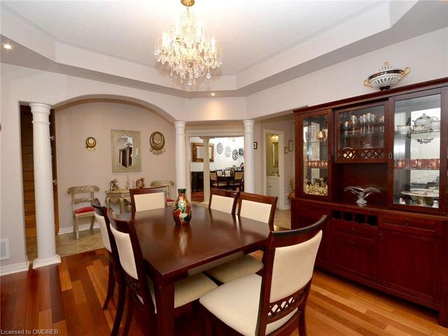 1430 Marshall Cres, House detached with 4 bedrooms, 3 bathrooms and 4 parking in Milton ON | Image 4