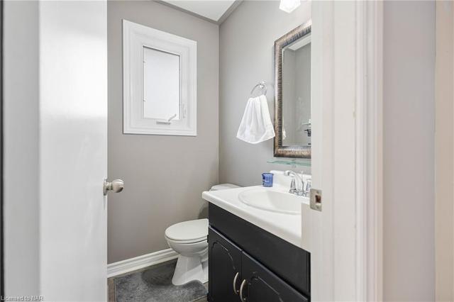 6590 Kuhn Crescent, House semidetached with 3 bedrooms, 1 bathrooms and 2 parking in Niagara Falls ON | Image 8