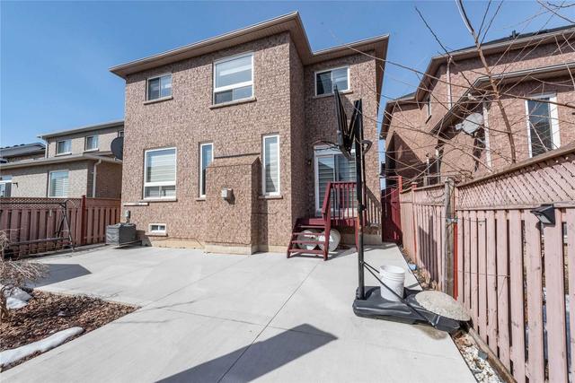 73 Pantomine Blvd, House detached with 4 bedrooms, 4 bathrooms and 6 parking in Brampton ON | Image 7