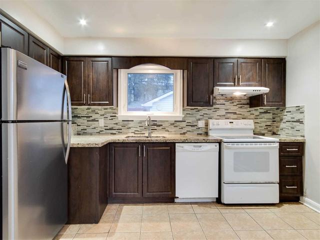 upper - 29 Bonny Lynn Crt, House detached with 3 bedrooms, 1 bathrooms and 4 parking in Toronto ON | Image 15