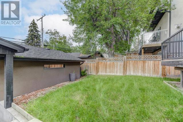 135 31 Avenue Nw, House detached with 3 bedrooms, 3 bathrooms and 2 parking in Calgary AB | Image 36