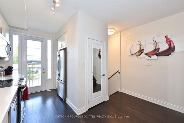 3 - 189 Norseman St, Townhouse with 3 bedrooms, 3 bathrooms and 2 parking in Toronto ON | Image 38