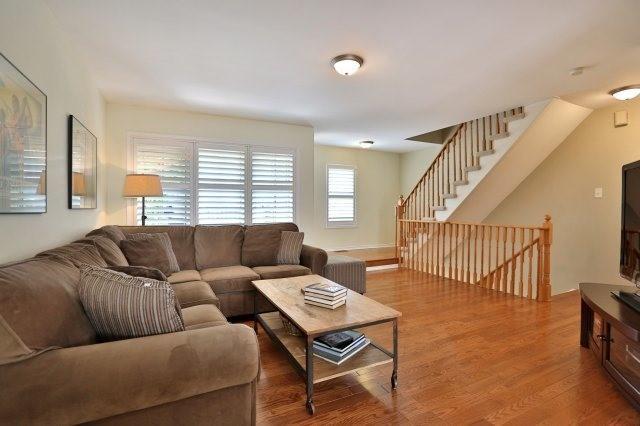 7 - 2360 Parkhaven Blvd, Townhouse with 2 bedrooms, 3 bathrooms and 2 parking in Oakville ON | Image 3