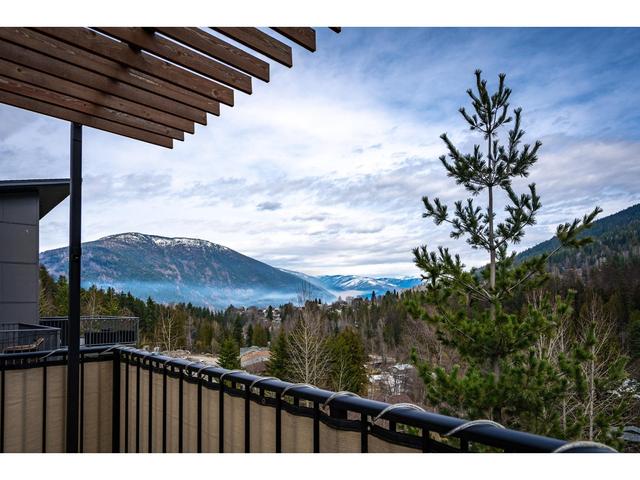 2430 Perrier Lane, House detached with 4 bedrooms, 3 bathrooms and 2 parking in Nelson BC | Image 32