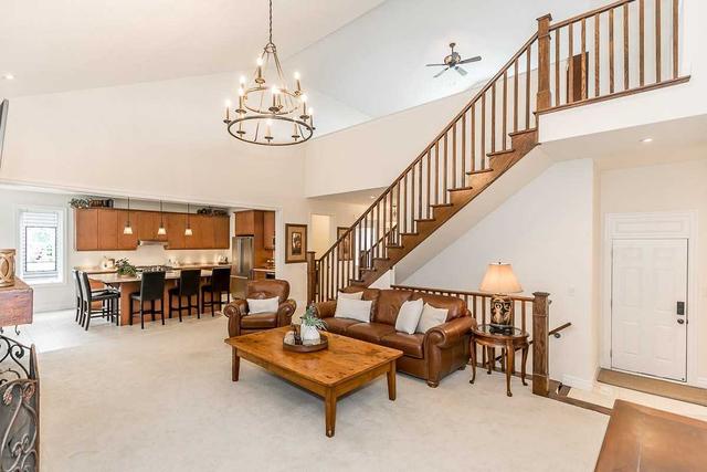 17 Fawnbrook Crt, House detached with 3 bedrooms, 3 bathrooms and 5 parking in Bracebridge ON | Image 6