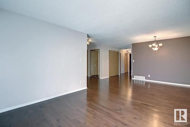 5711 189 St Nw, House semidetached with 3 bedrooms, 2 bathrooms and null parking in Edmonton AB | Image 23