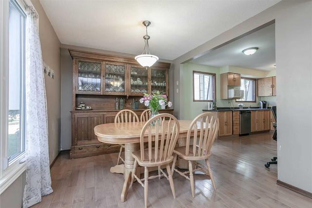 2268 Fassel Ave, House detached with 3 bedrooms, 2 bathrooms and 4 parking in Burlington ON | Image 9