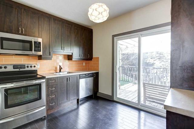 upper - 26 Manning Ave, House attached with 1 bedrooms, 1 bathrooms and 0 parking in Toronto ON | Image 9