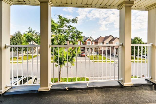 1070 Warby Tr, House detached with 3 bedrooms, 3 bathrooms and 4 parking in Newmarket ON | Image 6