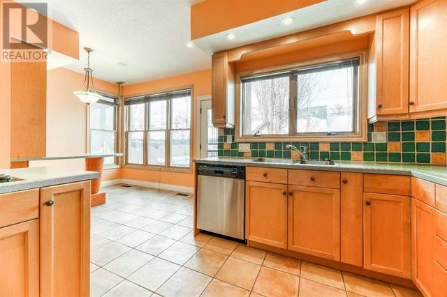 2304 3 Avenue Nw, House semidetached with 3 bedrooms, 2 bathrooms and 2 parking in Calgary AB | Image 12