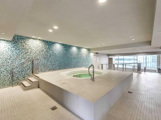 2808 - 65 Bremner Blvd, Condo with 2 bedrooms, 2 bathrooms and 1 parking in Toronto ON | Image 19