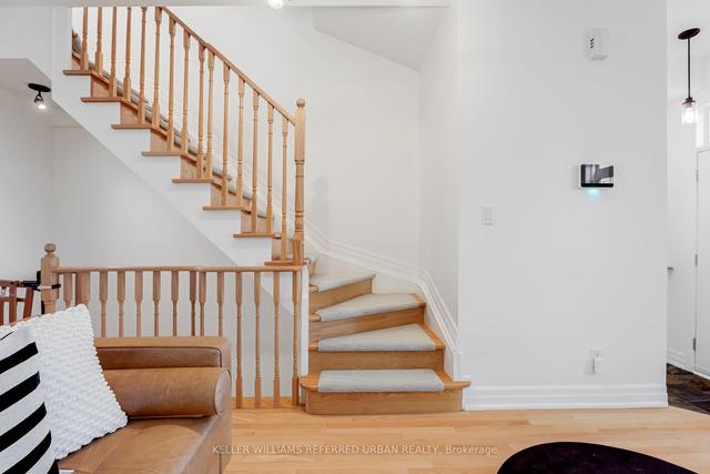 21 Peelar Mews, House attached with 4 bedrooms, 3 bathrooms and 2 parking in Toronto ON | Image 6