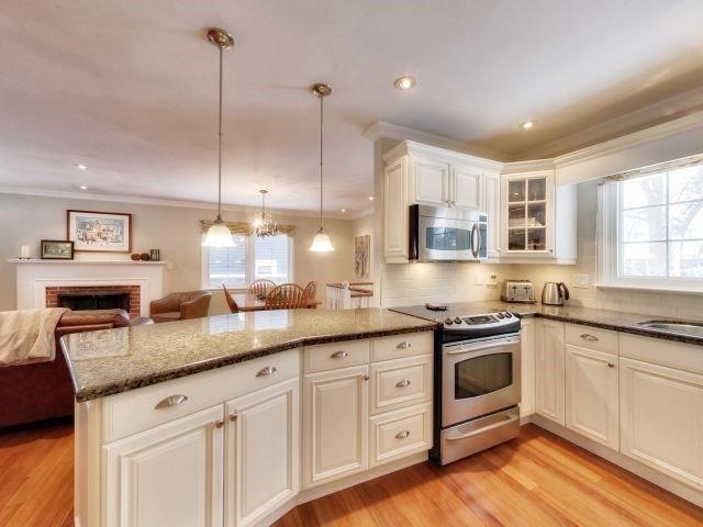 528 Lorne St, House detached with 3 bedrooms, 2 bathrooms and 2 parking in Burlington ON | Image 9