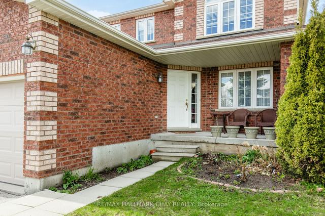 34 Balmoral Pl, House detached with 3 bedrooms, 3 bathrooms and 5 parking in Barrie ON | Image 12