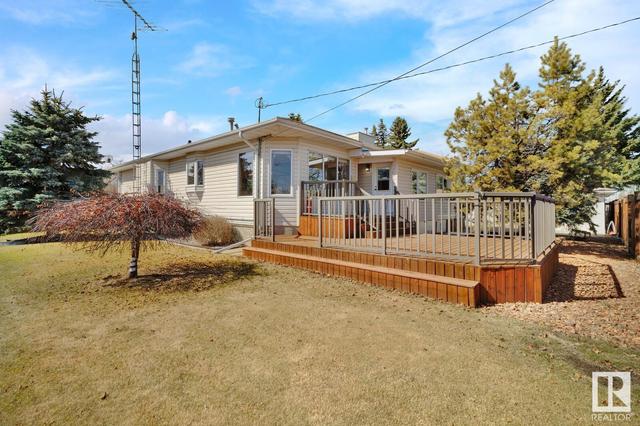 5116 53 Av, House detached with 4 bedrooms, 3 bathrooms and null parking in Mundare AB | Image 58