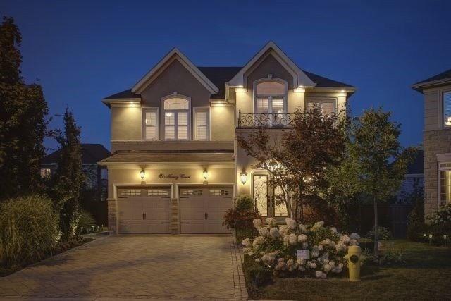 18 Nancy Crt, House detached with 4 bedrooms, 5 bathrooms and 6 parking in Vaughan ON | Image 3