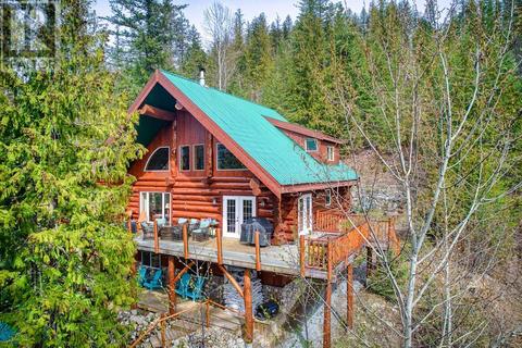 63 Walker Road, House detached with 5 bedrooms, 2 bathrooms and null parking in North Okanagan F BC | Card Image