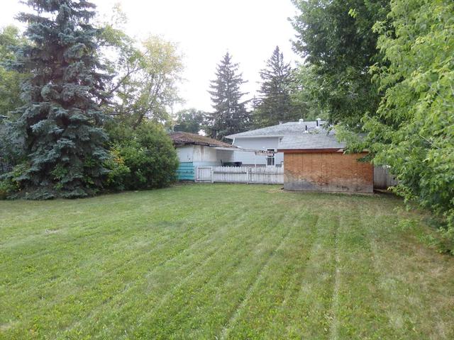 3527 43 Avenue, House detached with 2 bedrooms, 1 bathrooms and 6 parking in Red Deer AB | Image 44