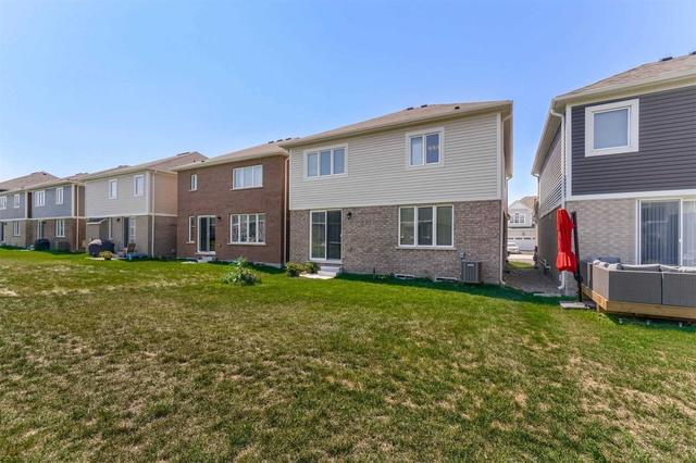 68 Wannamaker Cres, House detached with 4 bedrooms, 3 bathrooms and 4 parking in Cambridge ON | Image 19