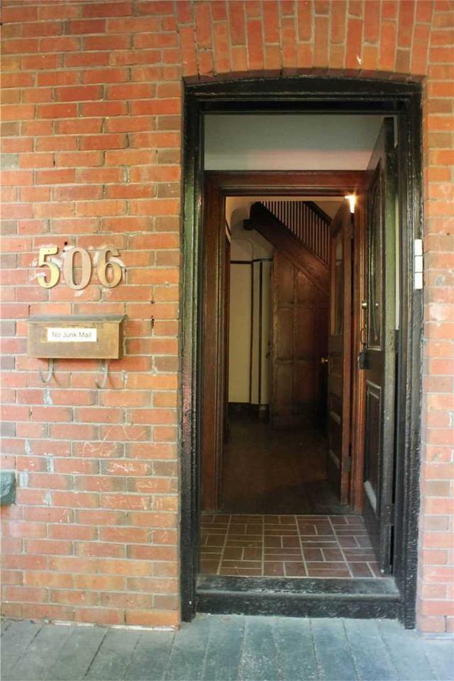 2nd flr - 506 Markham St, House detached with 2 bedrooms, 1 bathrooms and 0 parking in Toronto ON | Image 12