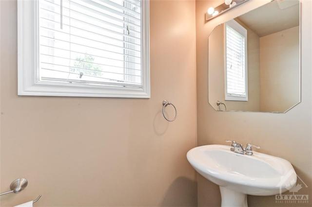 1864 Arrowgrass Way, Townhouse with 3 bedrooms, 3 bathrooms and 2 parking in Ottawa ON | Image 14