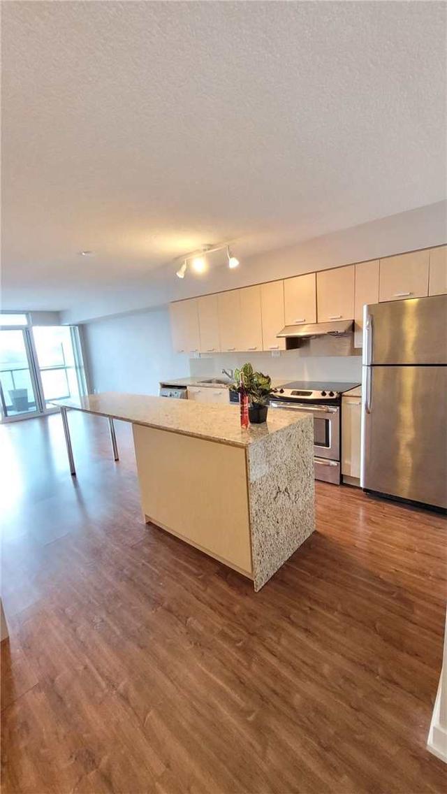 707 - 29 Singer Crt, Condo with 1 bedrooms, 1 bathrooms and 1 parking in Toronto ON | Image 1
