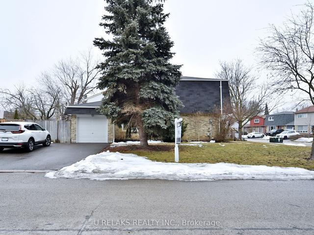 25 Ivanic Crt, House detached with 3 bedrooms, 3 bathrooms and 5 parking in Whitby ON | Image 17