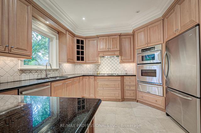 7 Golfcrest Rd, House detached with 4 bedrooms, 5 bathrooms and 6 parking in Toronto ON | Image 7