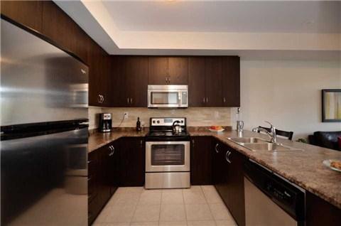 10 - 125 Kayla Cres, Townhouse with 2 bedrooms, 2 bathrooms and 1 parking in Vaughan ON | Image 2