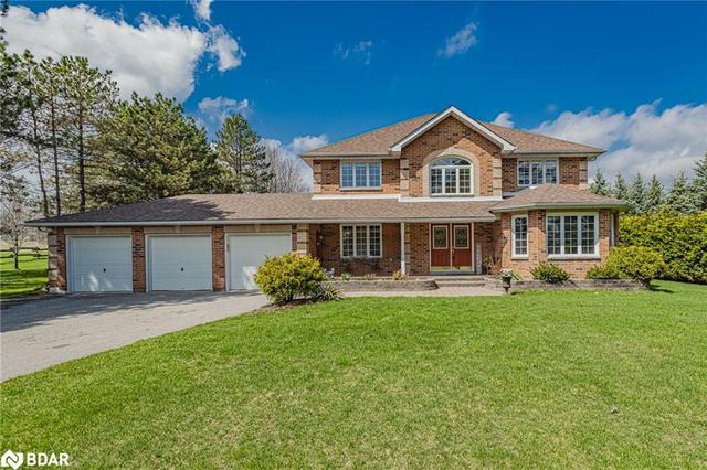 2 Simoro Crescent, House detached with 5 bedrooms, 2 bathrooms and 15 parking in Oro Medonte ON | Image 1