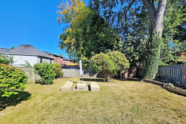 3722 St Clair Ave E, House detached with 2 bedrooms, 2 bathrooms and 3 parking in Toronto ON | Image 21
