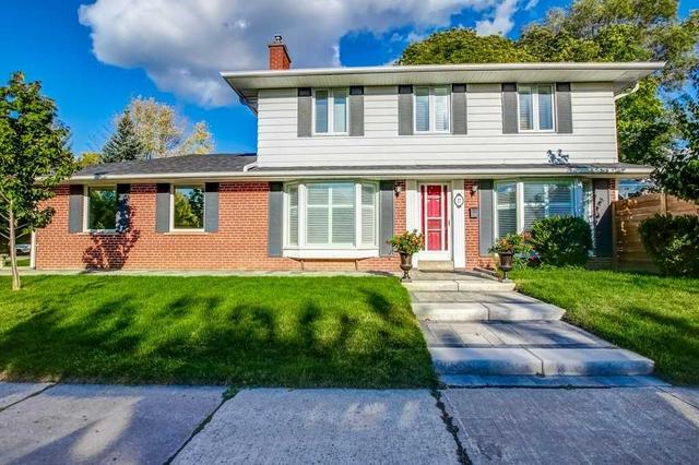 27 Shaughnessy Blvd E, House detached with 4 bedrooms, 4 bathrooms and 4 parking in Toronto ON | Image 1