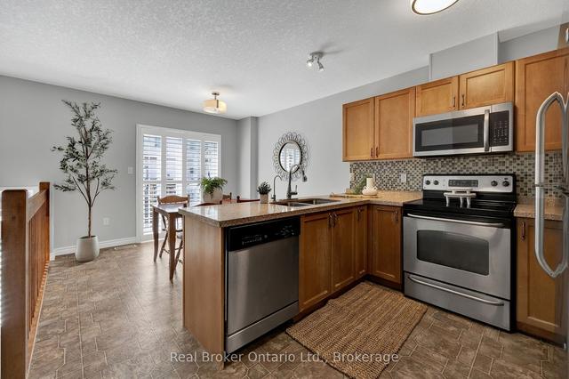 h46 - 619 Wild Ginger Ave, Townhouse with 2 bedrooms, 3 bathrooms and 2 parking in Waterloo ON | Image 30