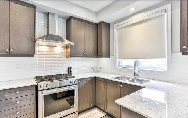 Th 51 - 10 Porter Ave W, House attached with 3 bedrooms, 3 bathrooms and 1 parking in Vaughan ON | Image 9