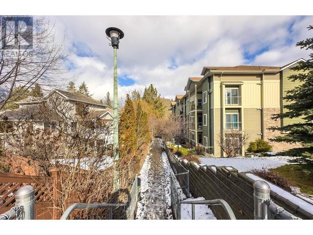 106 - 2120 Shannon Ridge Drive, Condo with 2 bedrooms, 2 bathrooms and null parking in West Kelowna BC | Image 48