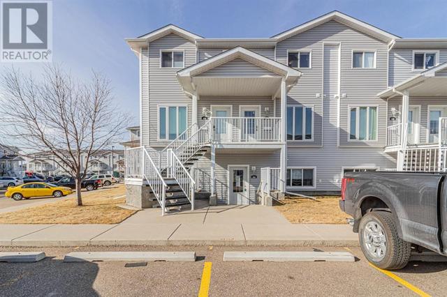 364 Northlands Pointe Ne, House attached with 3 bedrooms, 1 bathrooms and 2 parking in Medicine Hat AB | Card Image
