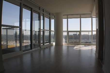 801a - 19 Singer Crt, Condo with 0 bedrooms, 1 bathrooms and null parking in Toronto ON | Image 2