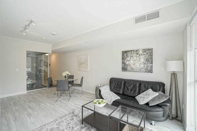 204 - 1630 Queen St E, Condo with 1 bedrooms, 1 bathrooms and 0 parking in Toronto ON | Image 2