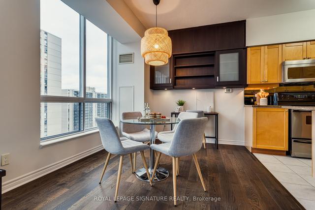 1103 - 70 High Park Ave, Condo with 2 bedrooms, 1 bathrooms and 1 parking in Toronto ON | Image 7