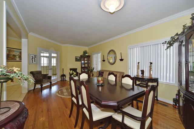 93 Regent Rd, House detached with 4 bedrooms, 5 bathrooms and 4 parking in Toronto ON | Image 6