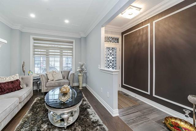 74 Villadown Tr, House semidetached with 3 bedrooms, 3 bathrooms and 3 parking in Brampton ON | Image 32