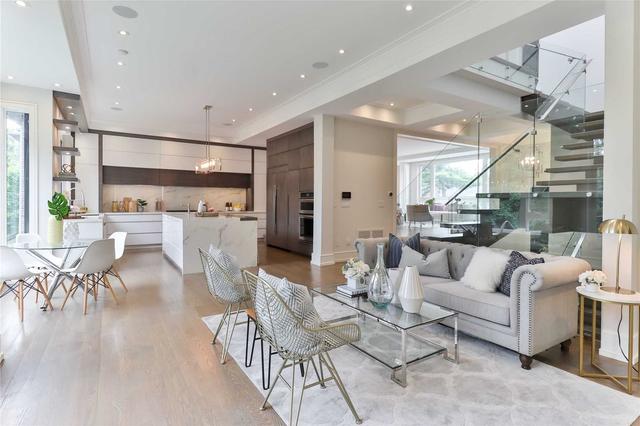 11 Fordham Pl, House detached with 5 bedrooms, 6 bathrooms and 6 parking in Toronto ON | Image 3