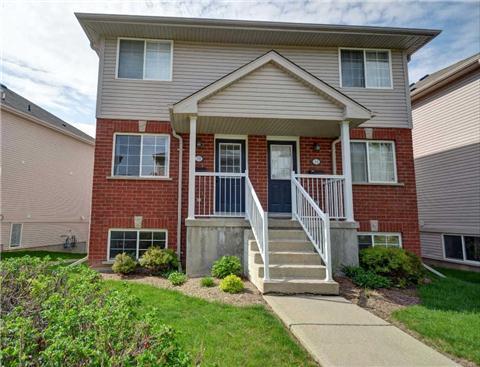 2b - 139 Brighton St, Townhouse with 3 bedrooms, 2 bathrooms and 1 parking in Waterloo ON | Image 1